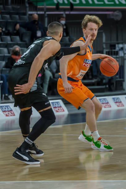 波鸿又调整 波鸿又调整