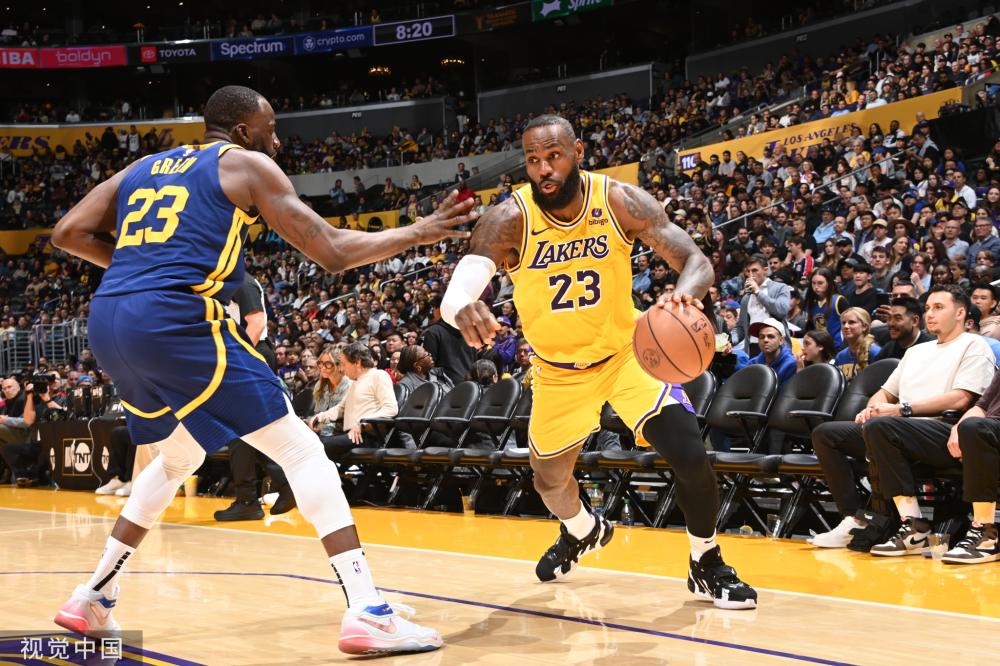 亚历山大 亚历山大