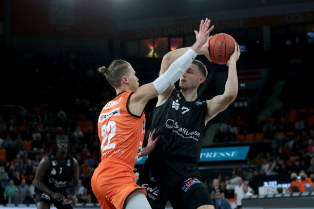 现颇具争议 现颇具争议